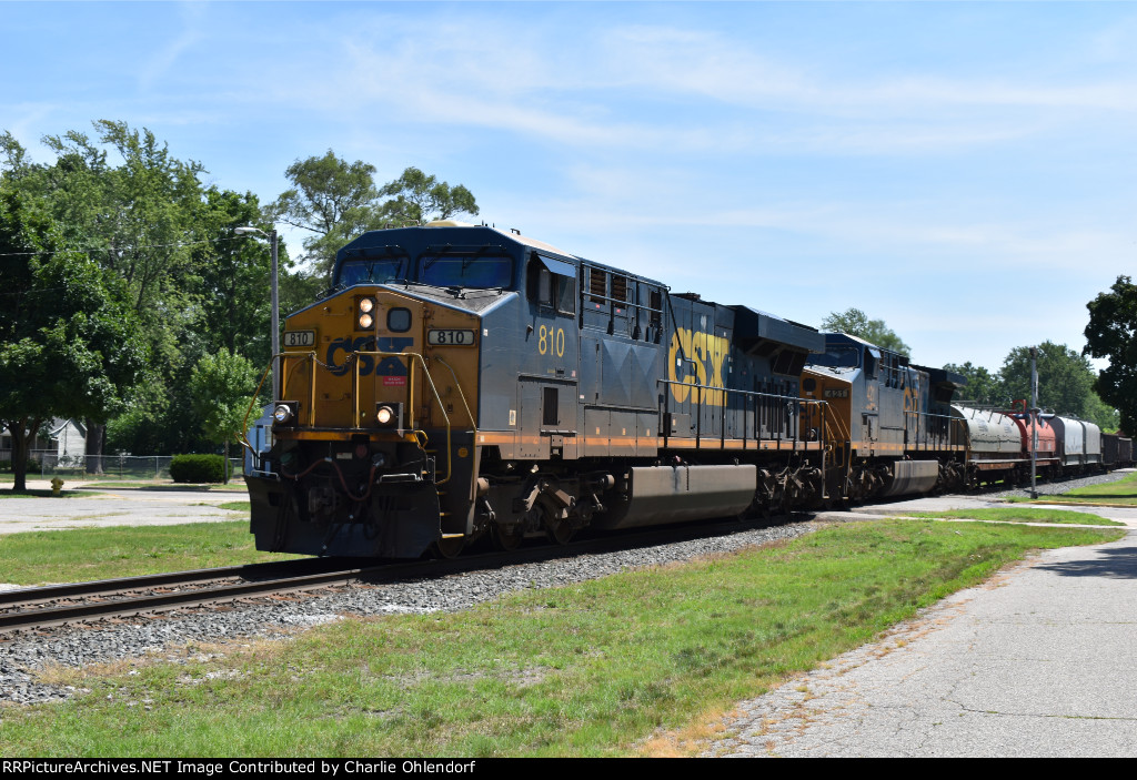 CSXT 810